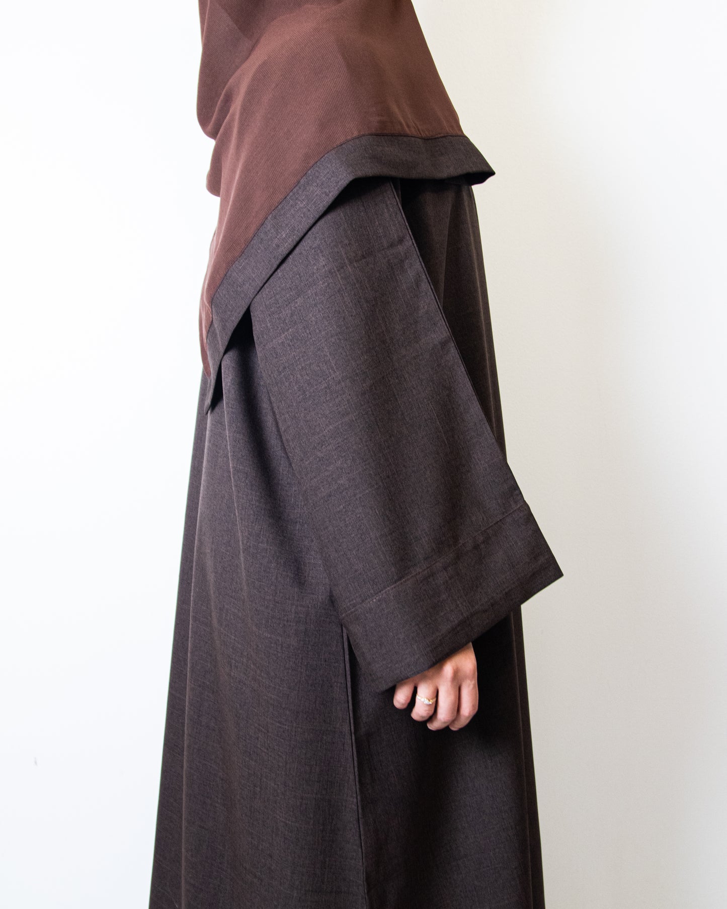 Espresso Linen Abaya