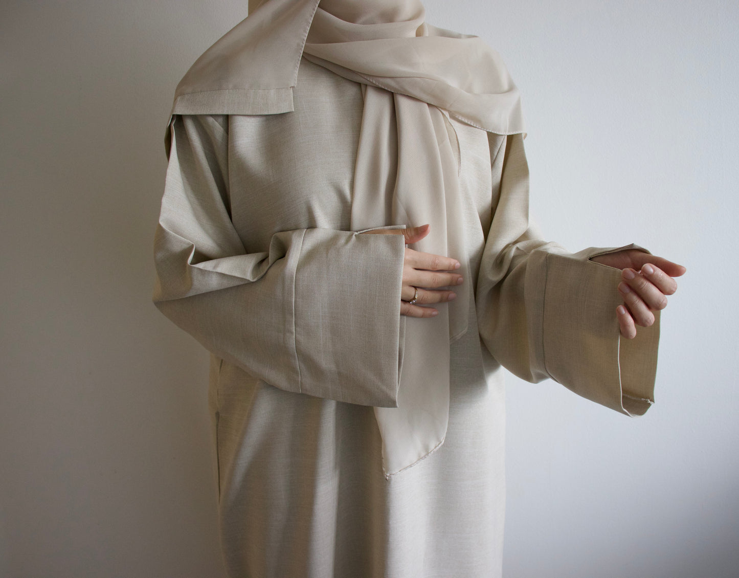 Ecru Linen Abaya